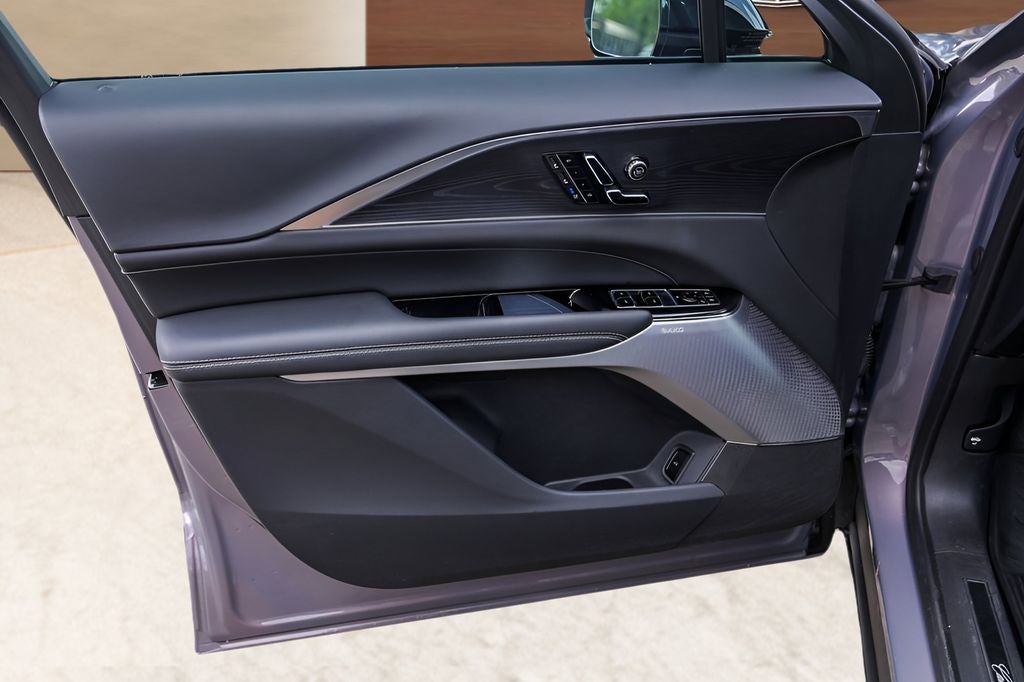 2025 Cadillac LYRIQ Luxury