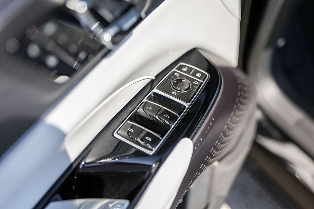 2025 Cadillac LYRIQ Sport