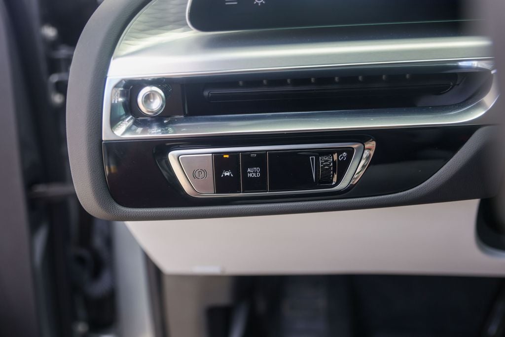 2025 Cadillac LYRIQ Sport