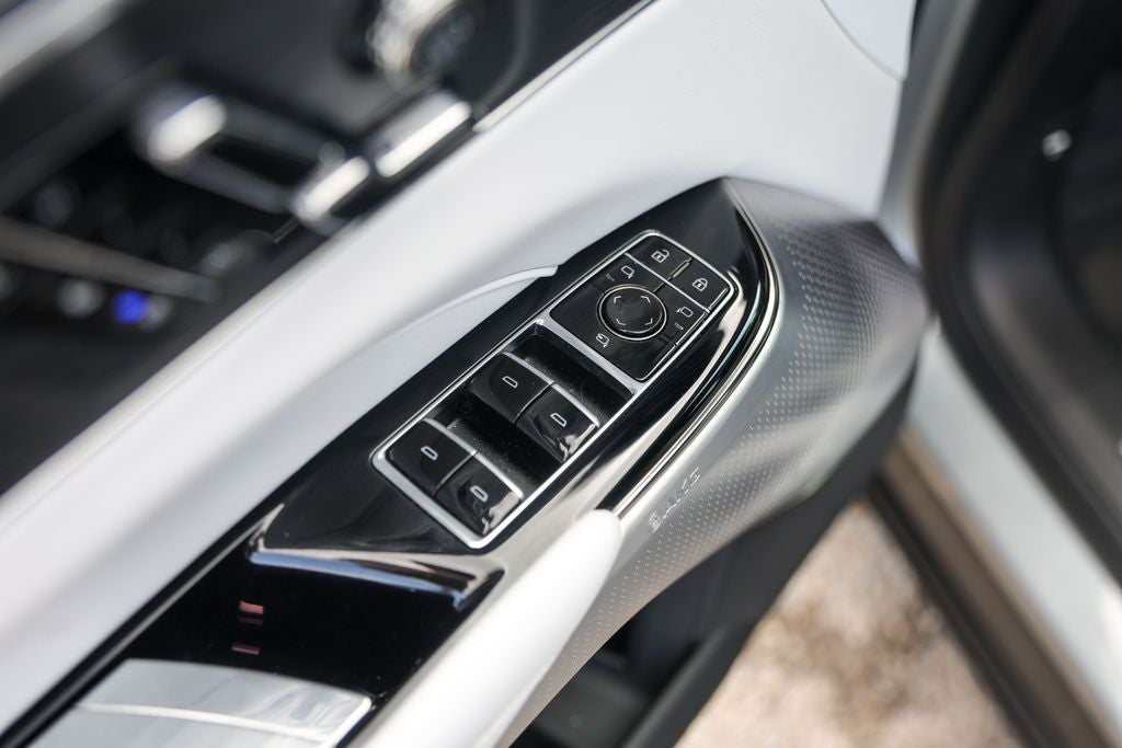 2025 Cadillac LYRIQ Sport