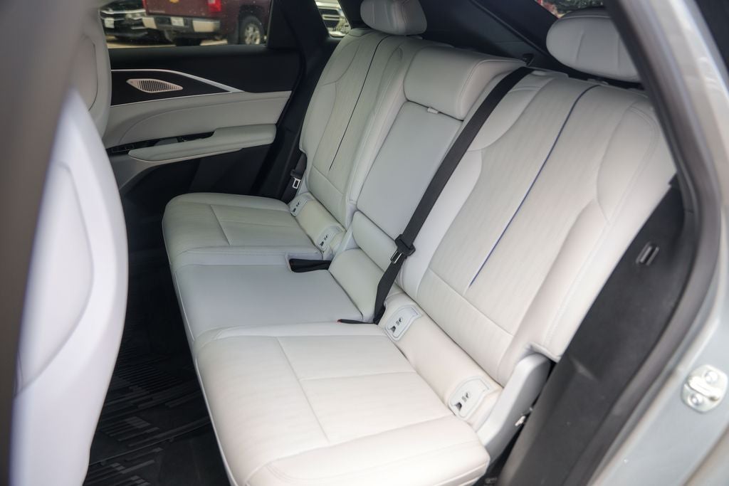 2025 Cadillac LYRIQ Sport