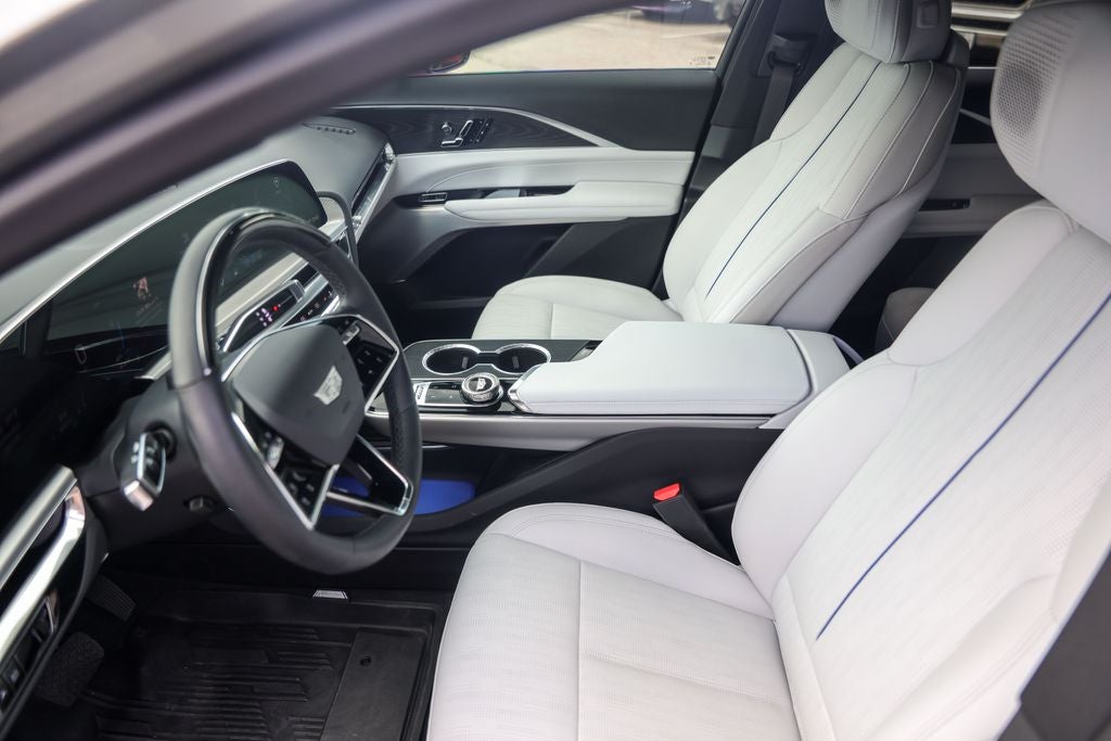 2025 Cadillac LYRIQ Sport