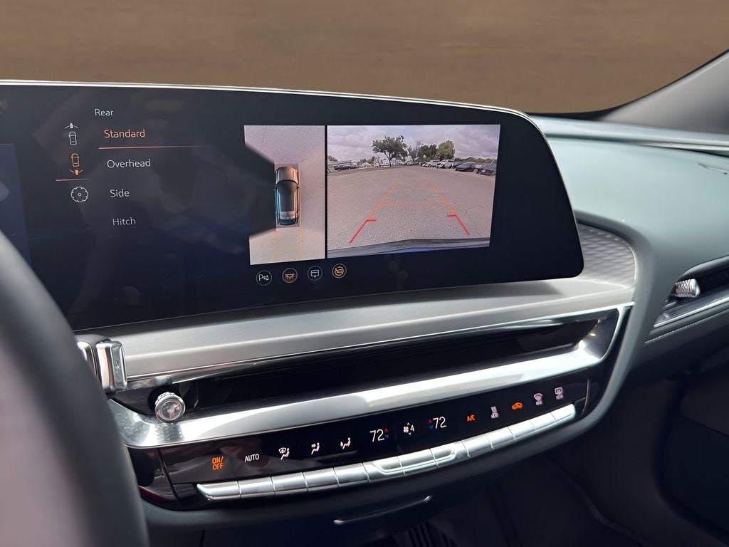 2025 Cadillac LYRIQ Sport