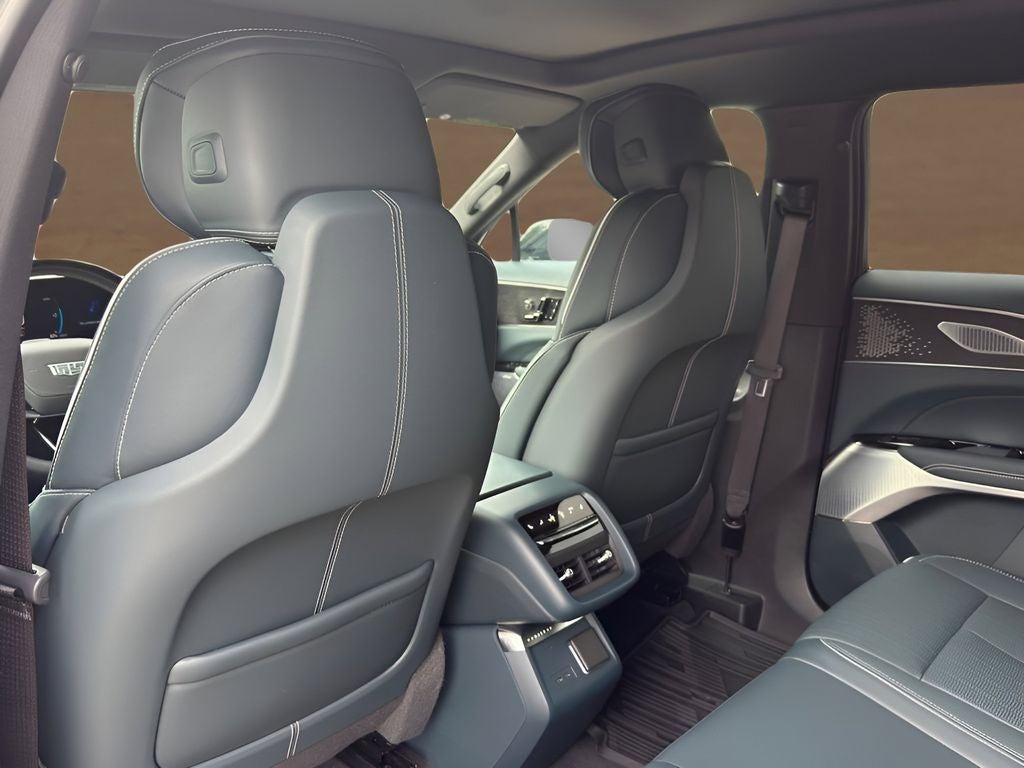 2025 Cadillac LYRIQ Sport