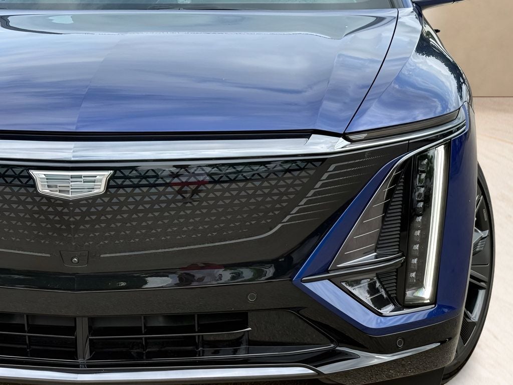 2025 Cadillac LYRIQ Sport
