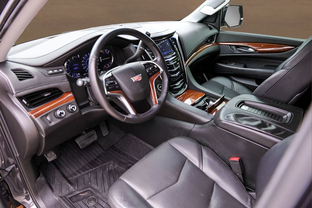 2018 Cadillac Escalade Luxury