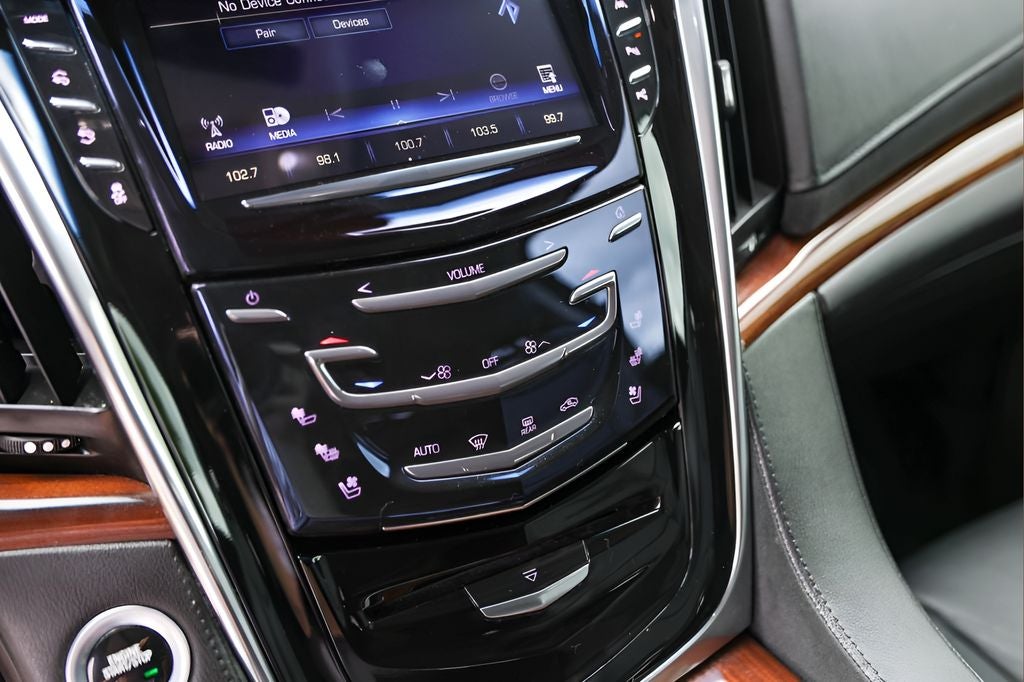 2018 Cadillac Escalade Luxury
