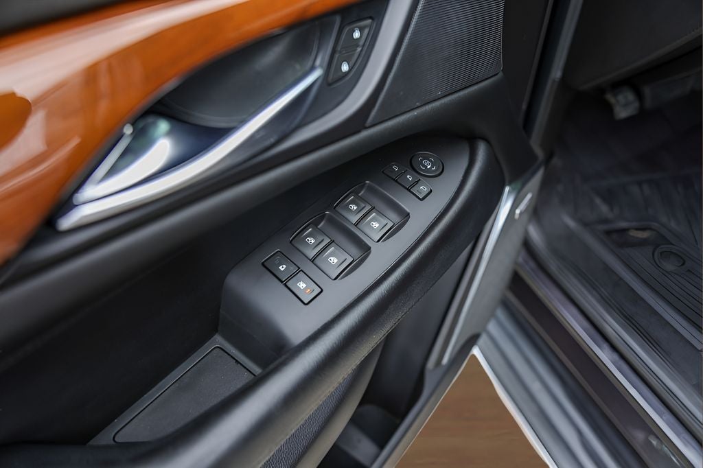 2018 Cadillac Escalade Luxury