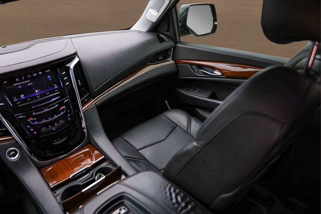 2018 Cadillac Escalade Luxury