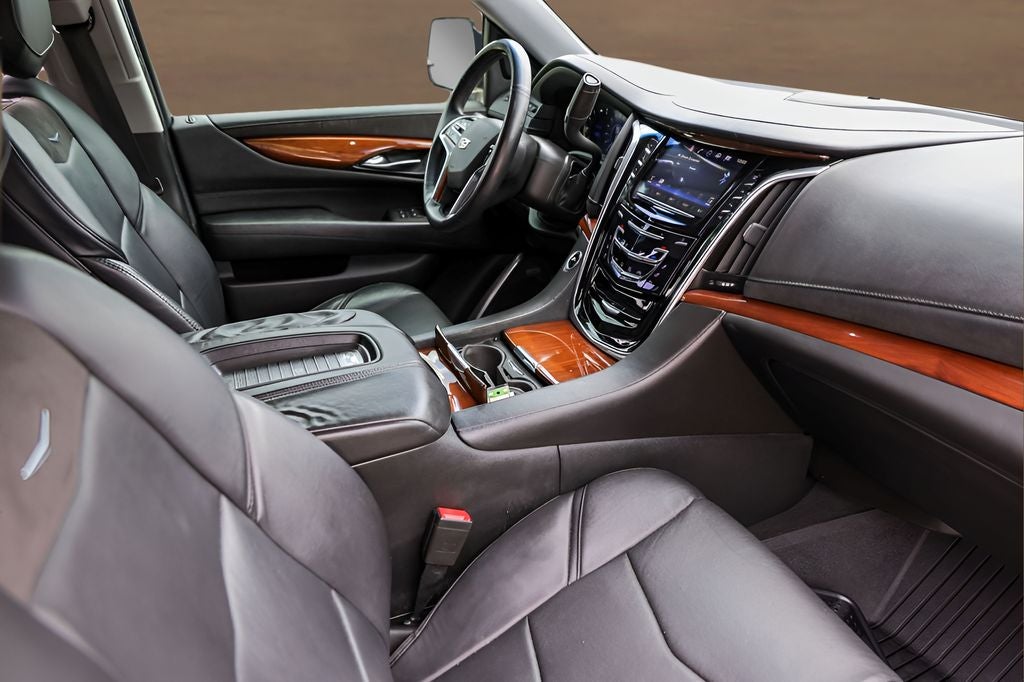 2018 Cadillac Escalade Luxury