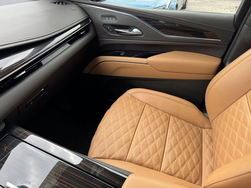 2024 Cadillac Escalade Sport
