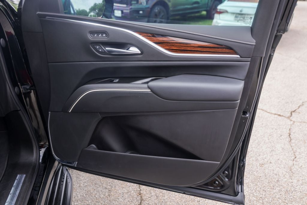 2022 Cadillac Escalade ESV Premium