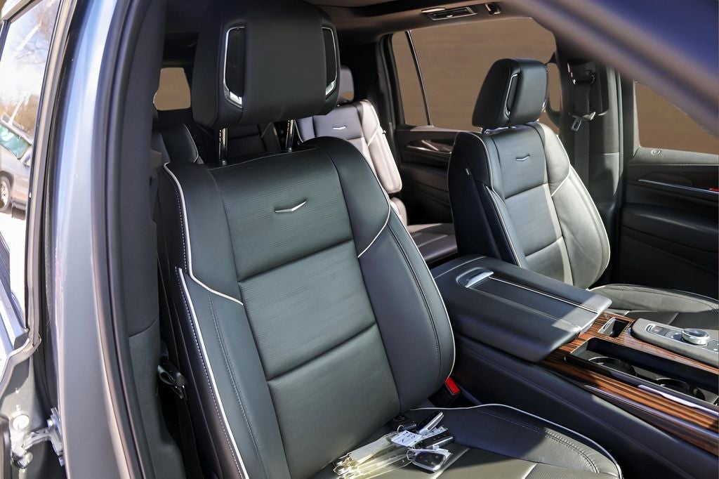 2024 Cadillac Escalade ESV Premium