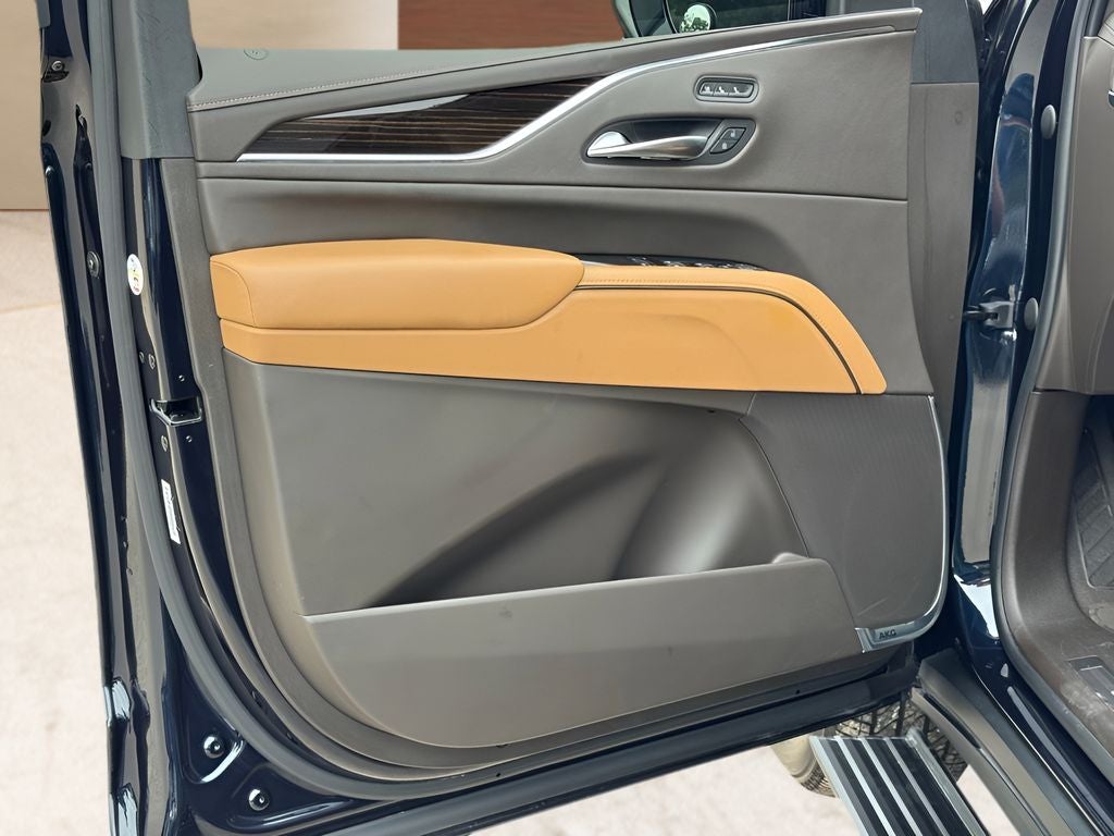 2022 Cadillac Escalade ESV Sport