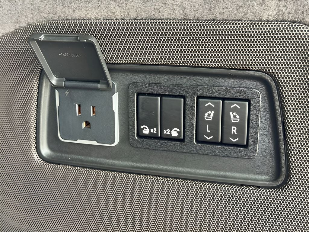 2022 Cadillac Escalade ESV Sport