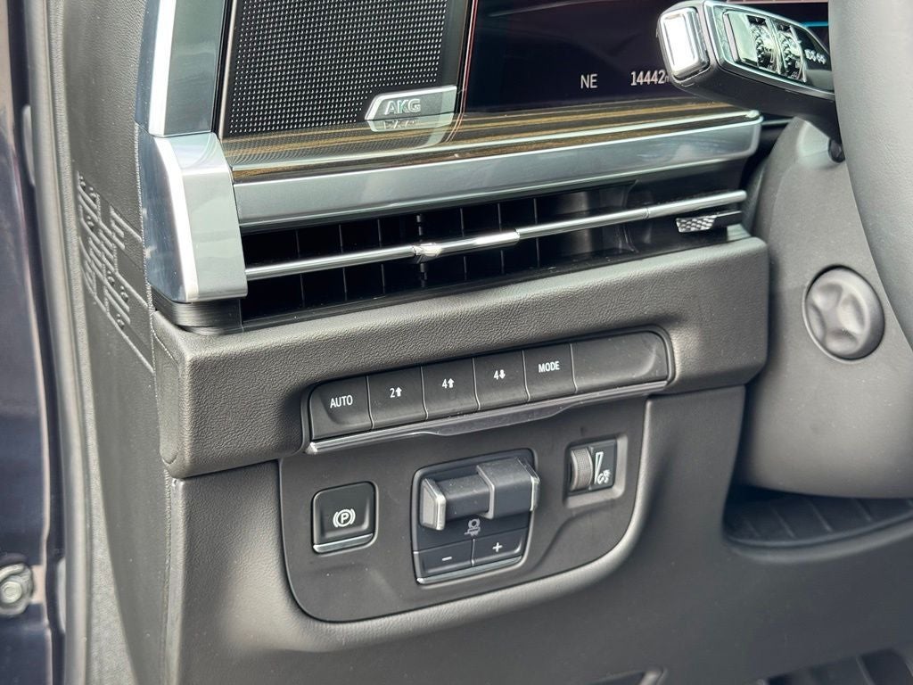 2025 Cadillac Escalade Premium Luxury