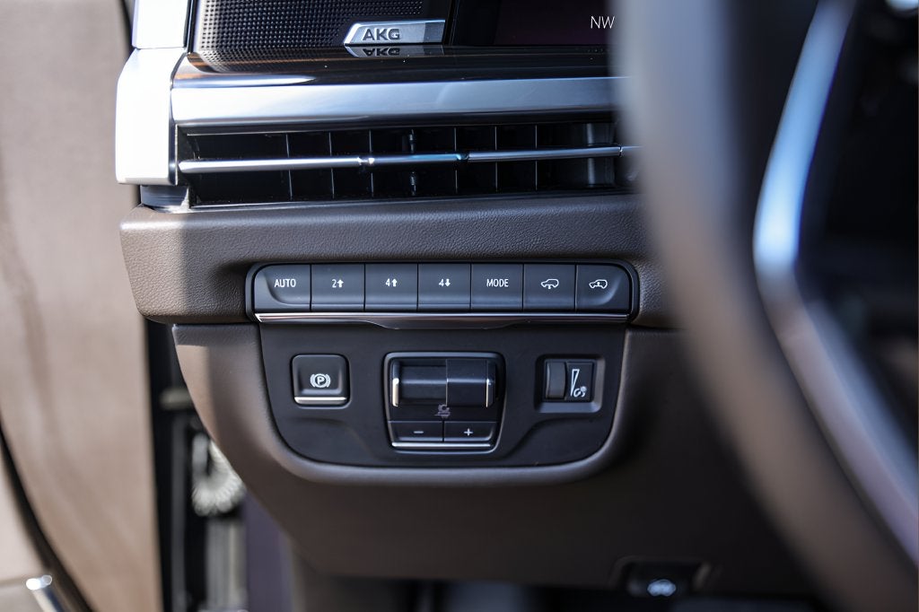 2025 Cadillac Escalade Premium Luxury