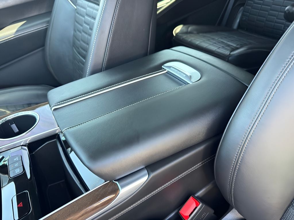 2025 Cadillac Escalade Sport Platinum