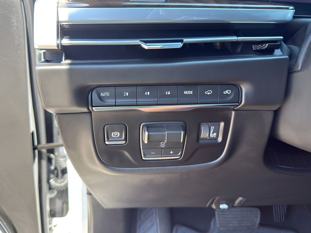 2025 Cadillac Escalade Sport Platinum