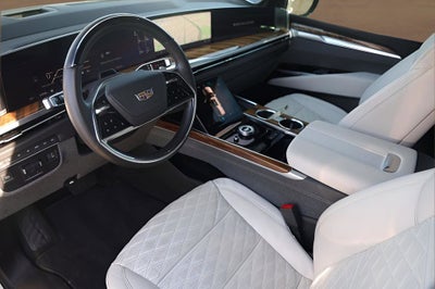 2025 Cadillac Escalade ESV Premium Luxury Platinum