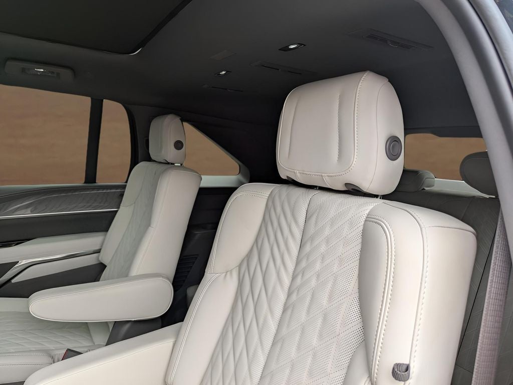 2025 Cadillac ESCALADE IQ Sport 1