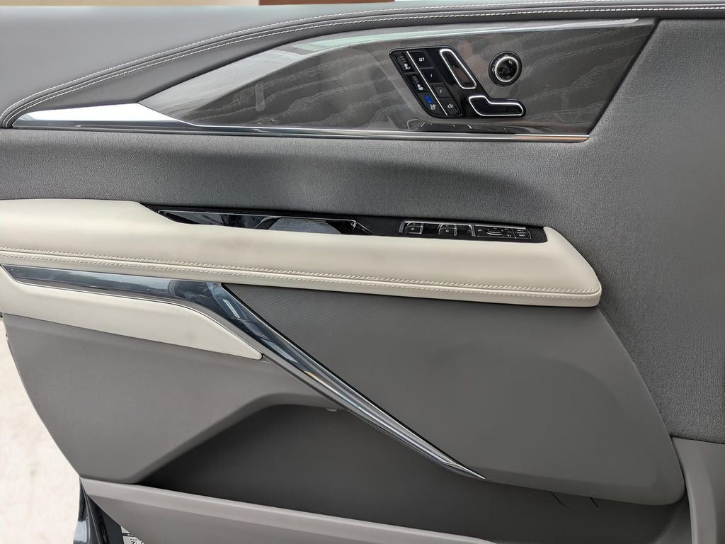 2025 Cadillac ESCALADE IQ Sport 1