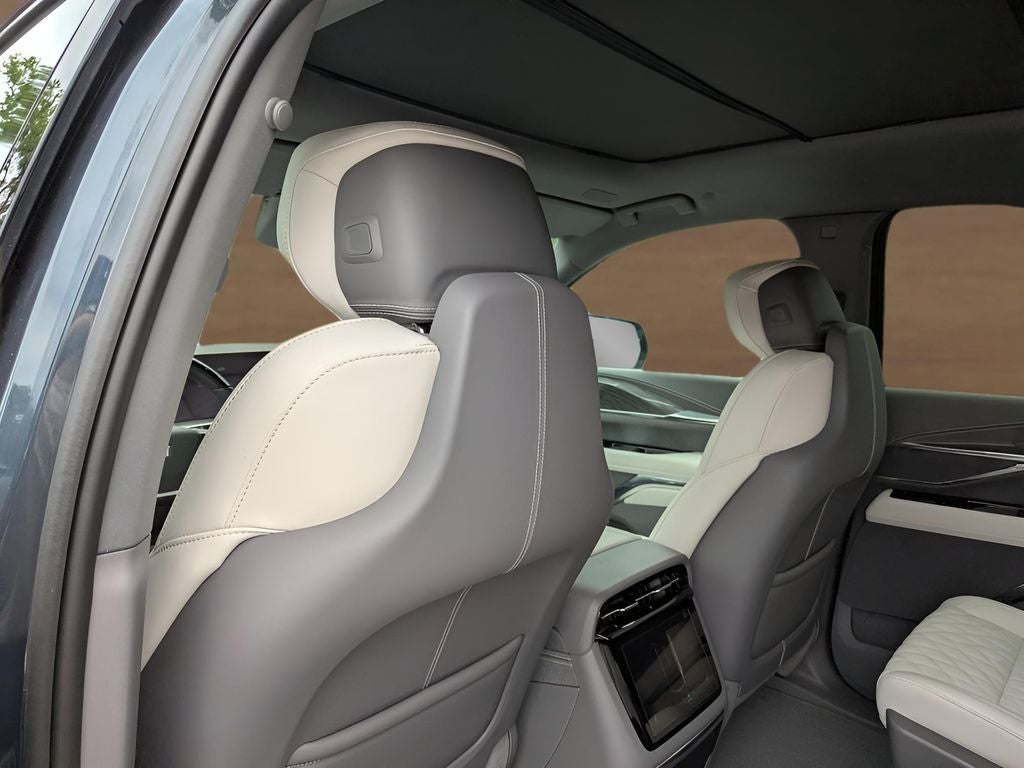 2025 Cadillac ESCALADE IQ Sport 1