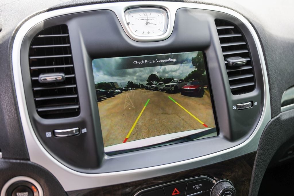 2022 Chrysler 300 Touring