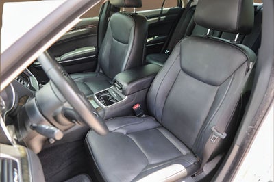 2022 Chrysler 300 Touring