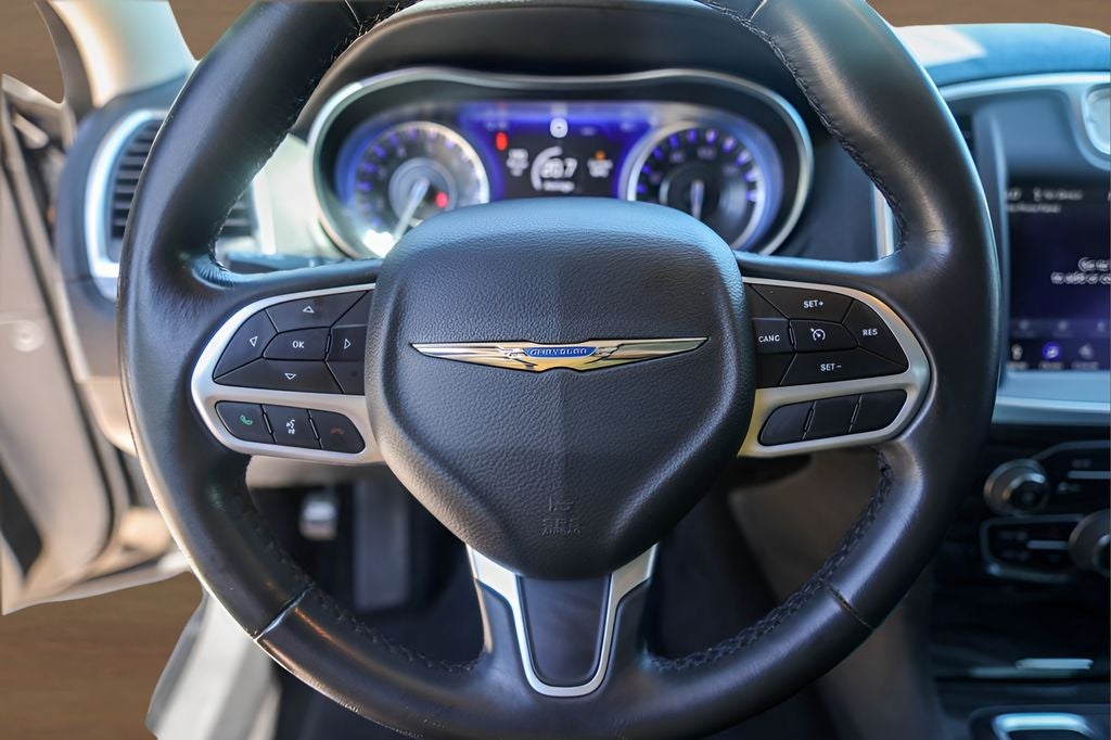 2022 Chrysler 300 Touring