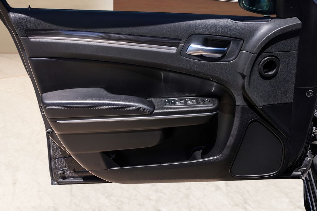 2022 Chrysler 300 Touring