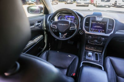 2022 Chrysler 300 Touring