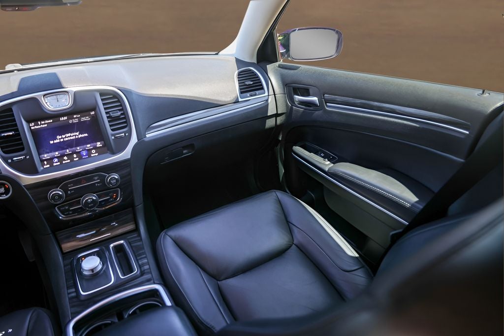 2022 Chrysler 300 Touring
