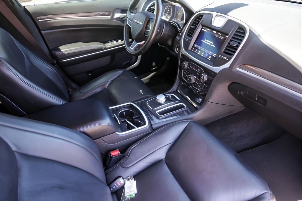 2022 Chrysler 300 Touring