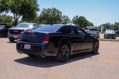 2022 Chrysler 300 Touring