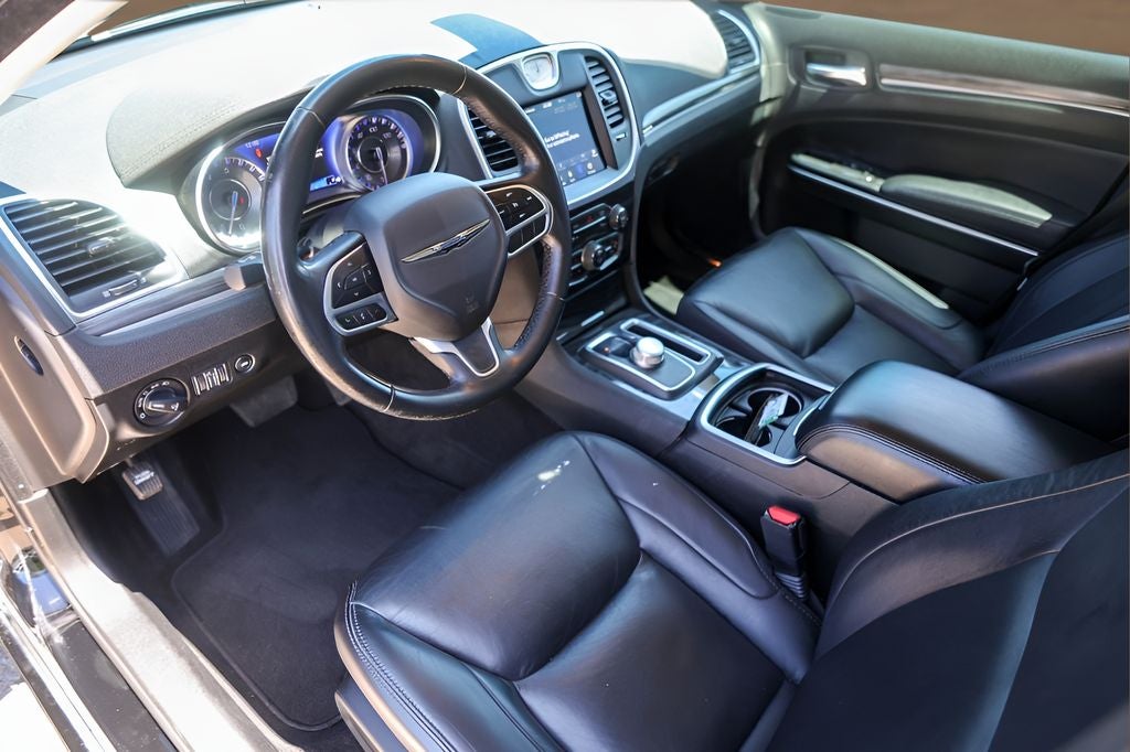 2022 Chrysler 300 Touring