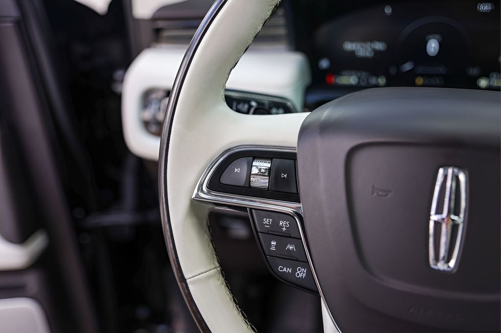 2023 Lincoln Nautilus Black Label