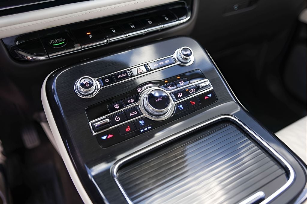 2023 Lincoln Nautilus Black Label