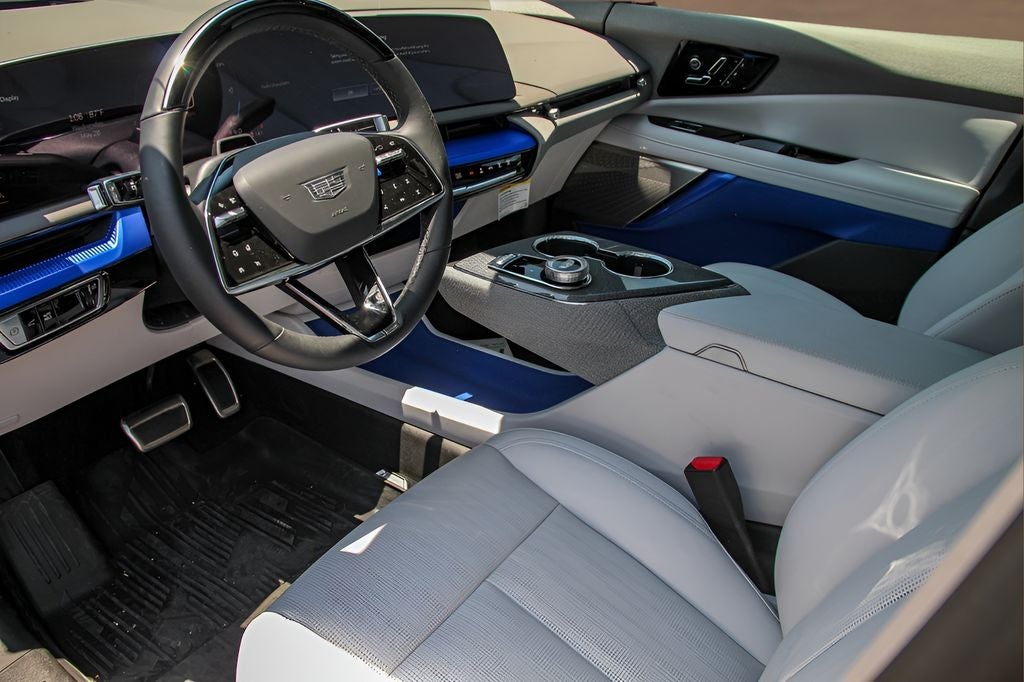 2025 Cadillac OPTIQ Sport 2