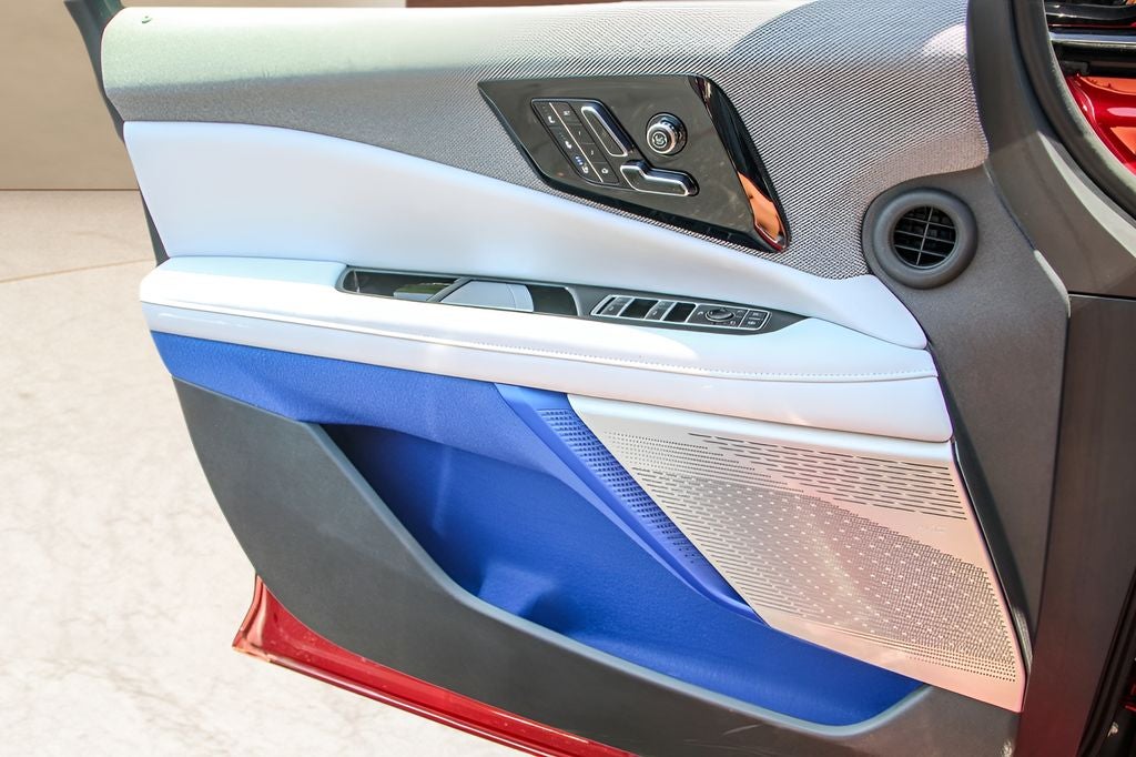 2025 Cadillac OPTIQ Sport 2