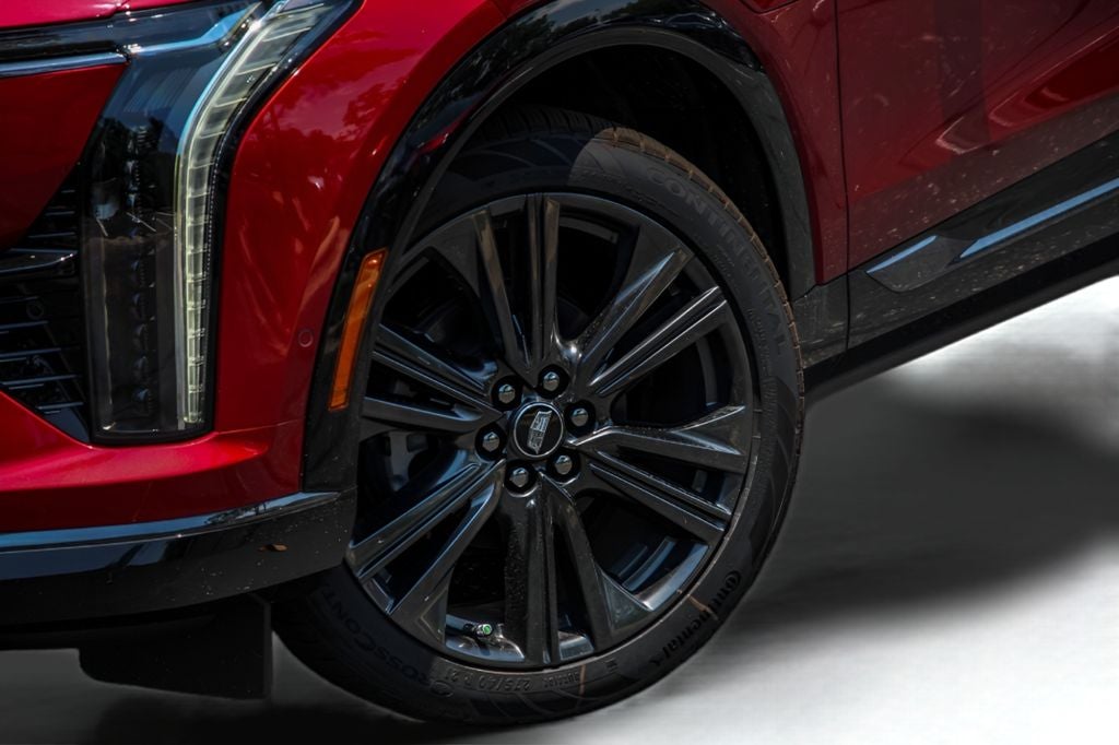 2025 Cadillac OPTIQ Sport 2