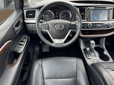 2016 Toyota Highlander Limited Platinum V6