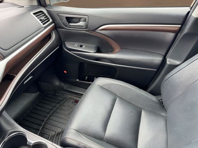 2016 Toyota Highlander Limited Platinum V6