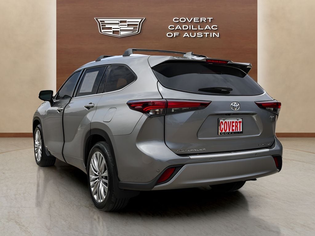 2026 Toyota Highlander Hybrid Platinum