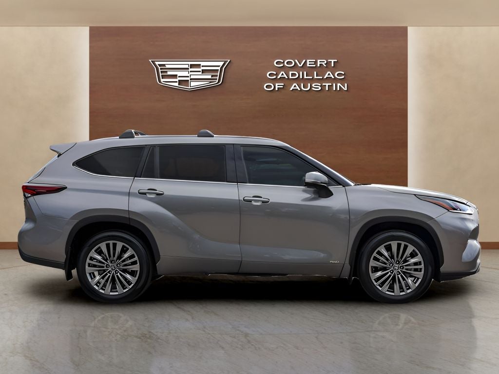 2026 Toyota Highlander Hybrid Platinum