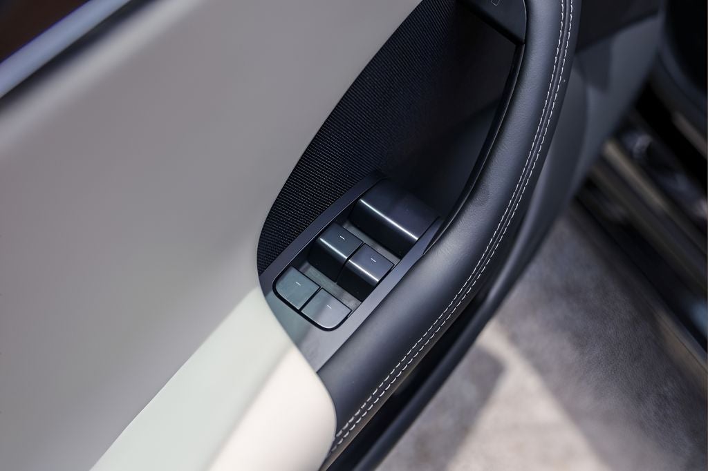 2022 Tesla Model S Base