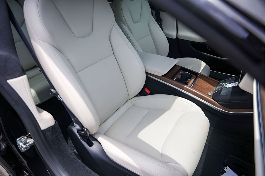 2022 Tesla Model S Base