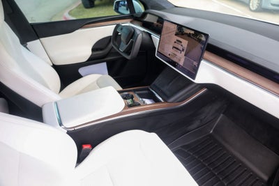 2022 Tesla Model X Base