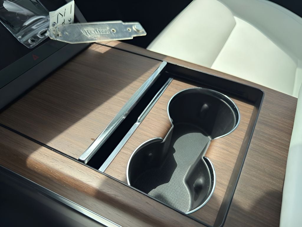 2023 Tesla Model X Base