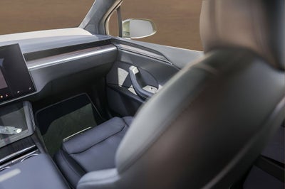 2023 Tesla Model X Standard Range